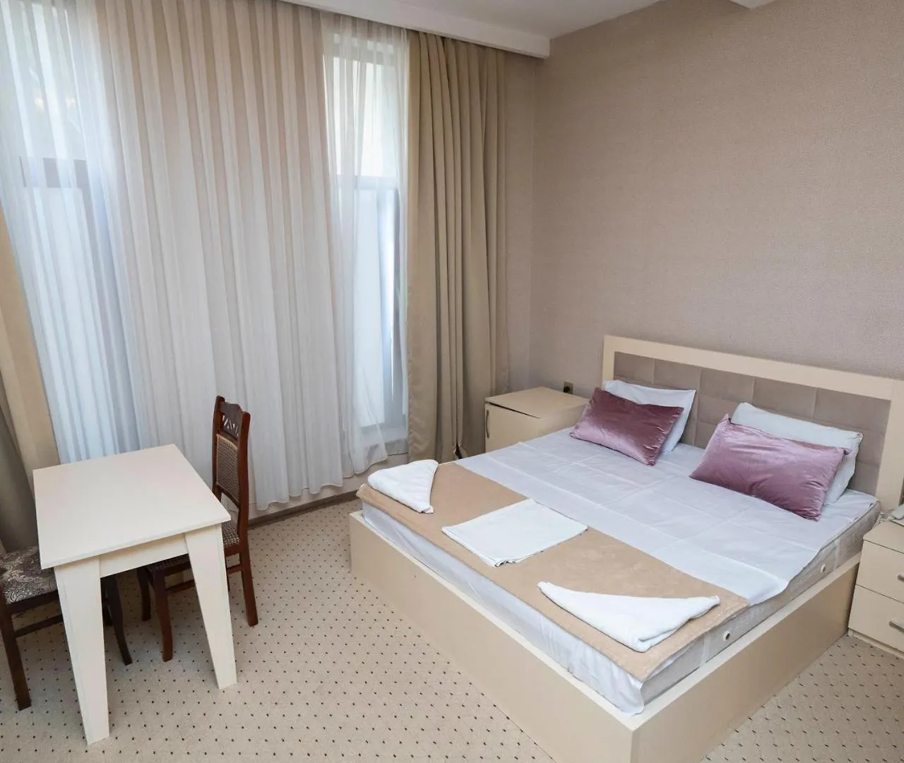 Art Hotel Baku 4*,